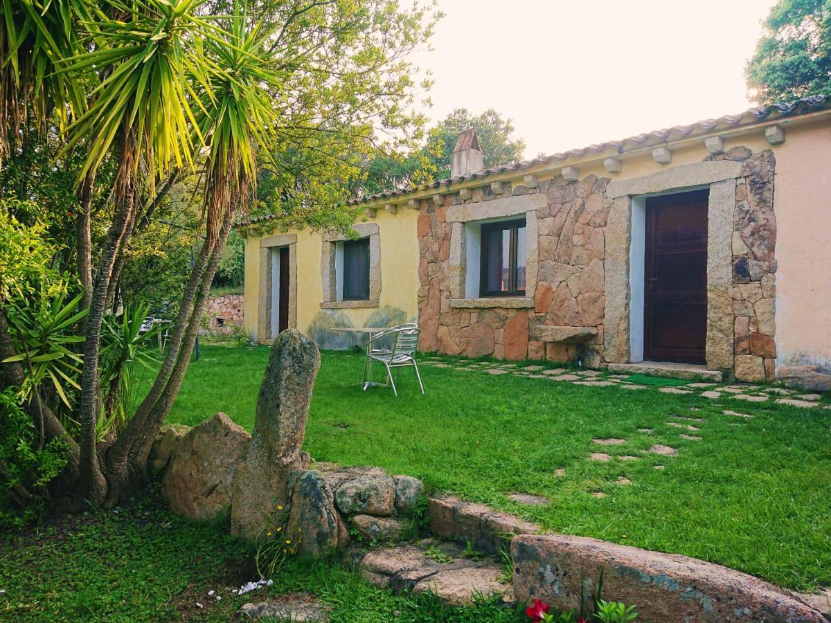 Agriturismo Desole 몬티 외부 사진